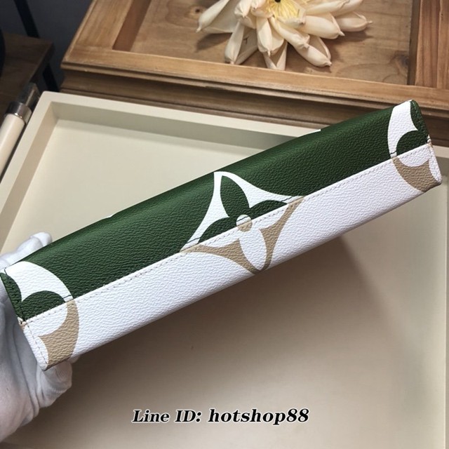 路易威登LV手包 LV新款限量版手拿包 M67691 綠色 TOILET POUCH XL盥洗袋 收納包 xxlv1589